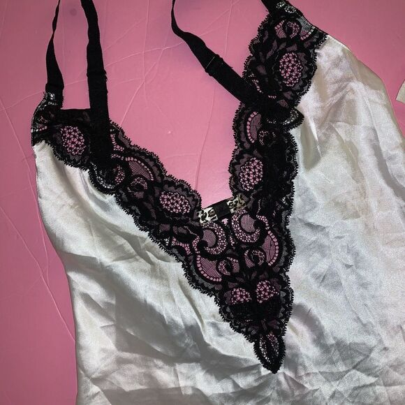 Victoria's Secret S SLIP Nigh Gown WHITE Black lace animal Print Bow FABULOUS - Picture 6 of 8